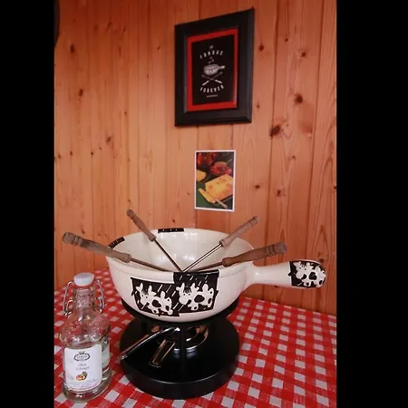 Alpine Escape With Swiss Fondue Hut And Mountain Views *